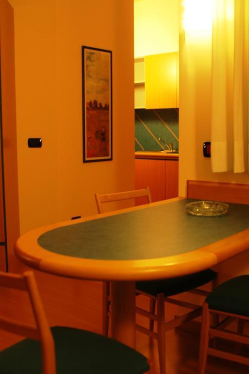 Hotel St John Desio Ruang foto