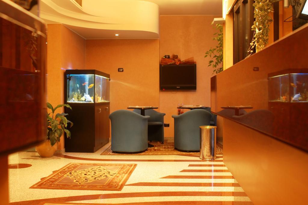 Hotel St John Desio Bagian luar foto